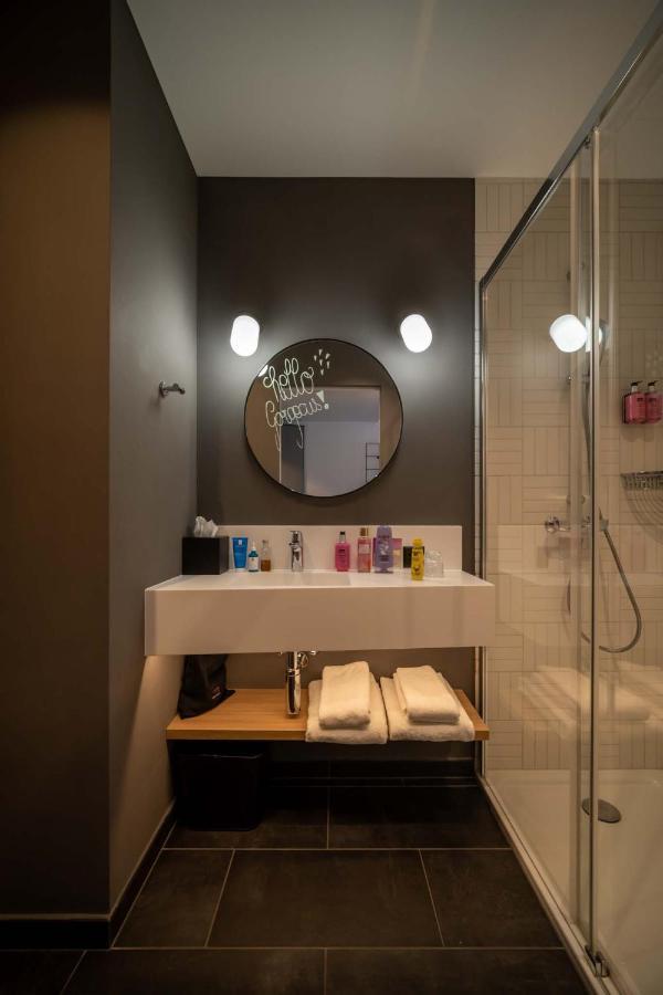Moxy Sion Hotel Bagian luar foto
